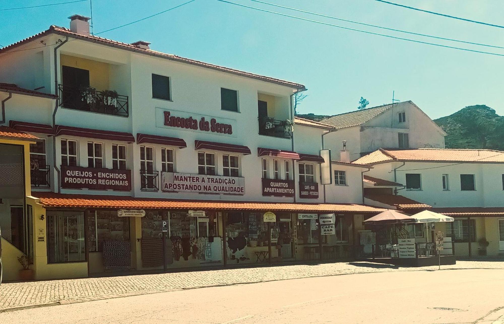 Hotel Encosta Da Serra à Sabugueiro  Extérieur photo